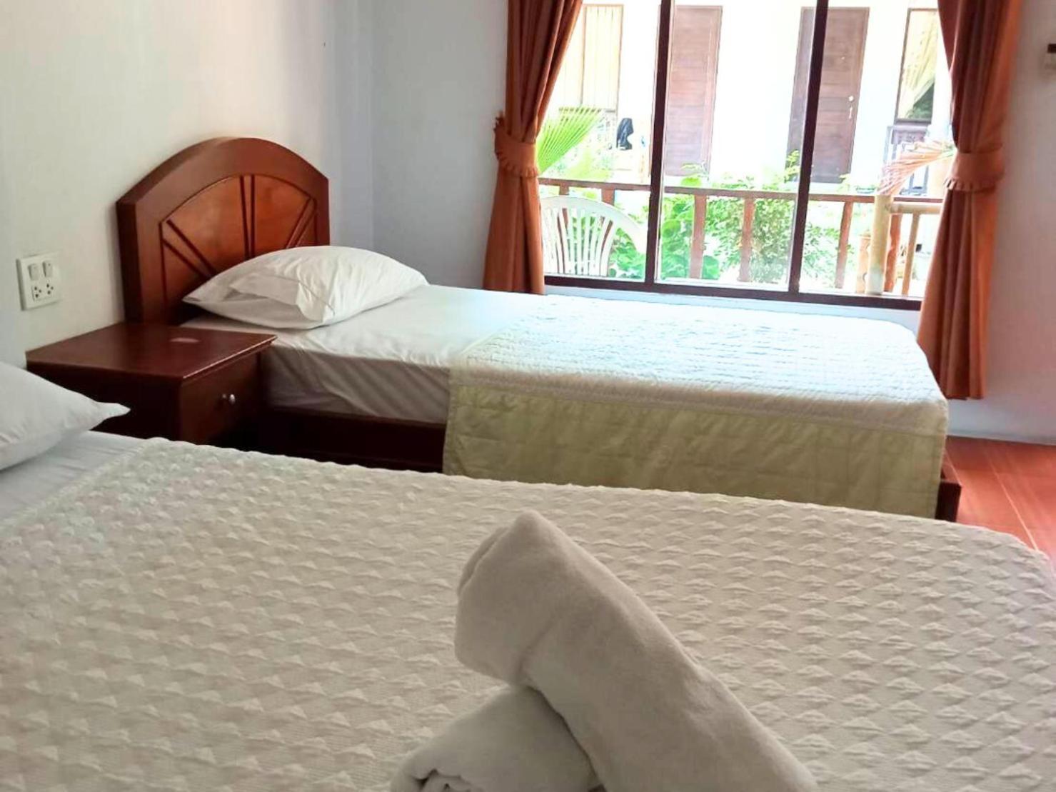 Bank Guesthouse Хаад Рин Екстериор снимка